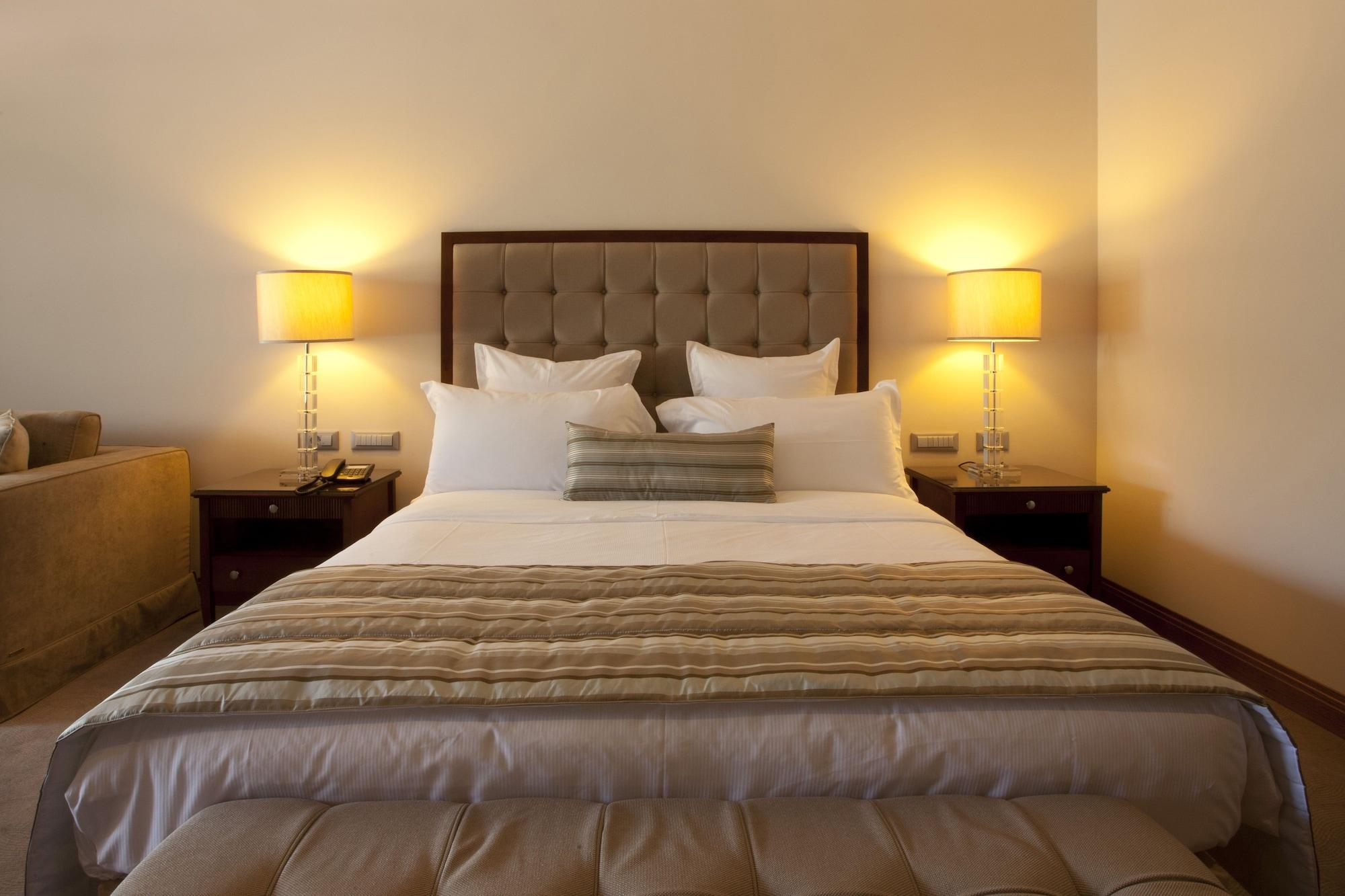 Hotel Du Lac Congress Center & Spa Ioannina Ngoại thất bức ảnh A bedroom