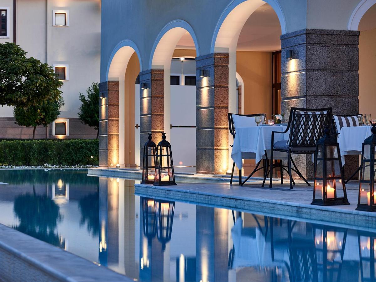 Hotel Du Lac Congress Center & Spa Ioannina Ngoại thất bức ảnh The pool at the hotel