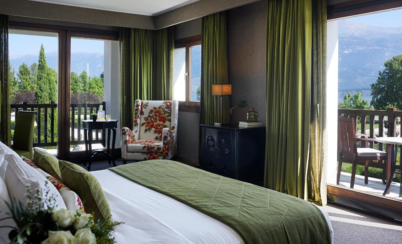 Hotel Du Lac Congress Center & Spa Ioannina Ngoại thất bức ảnh A bedroom at the hotel