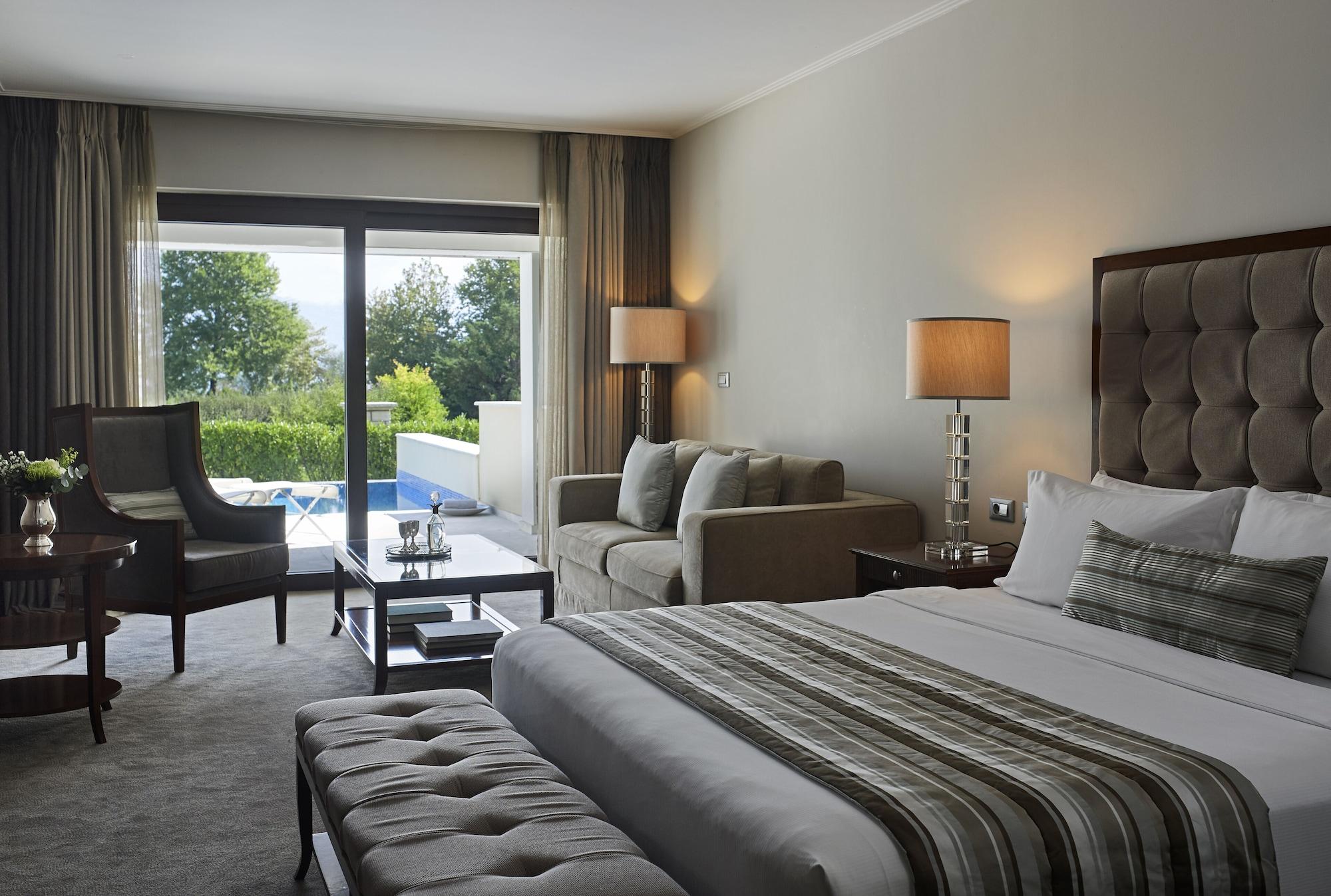 Hotel Du Lac Congress Center & Spa Ioannina Ngoại thất bức ảnh A room at the hotel
