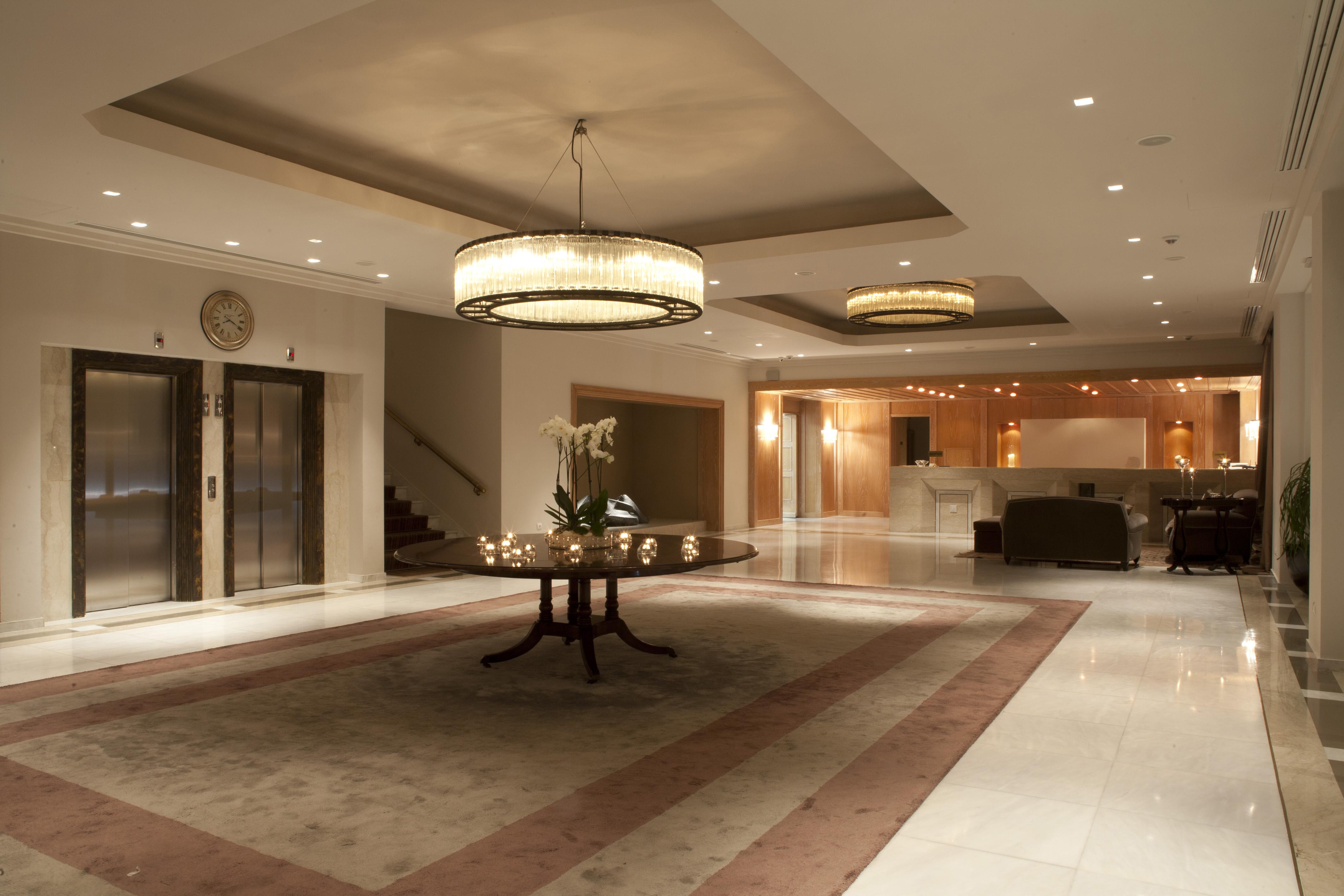 Hotel Du Lac Congress Center & Spa Ioannina Ngoại thất bức ảnh The lobby of the hotel