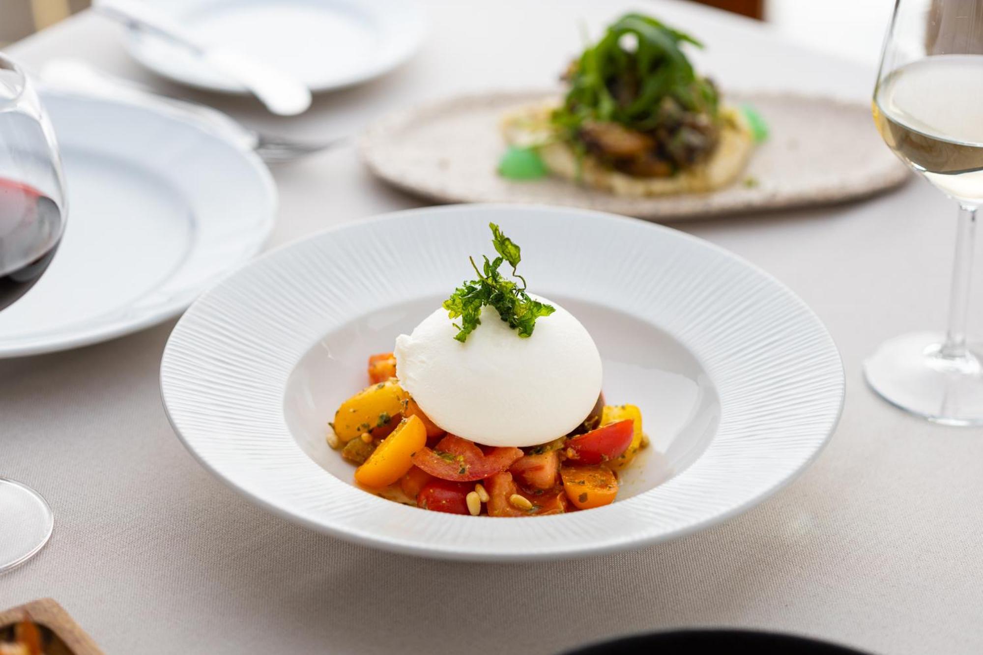 Hotel Du Lac Congress Center & Spa Ioannina Ngoại thất bức ảnh Buratta